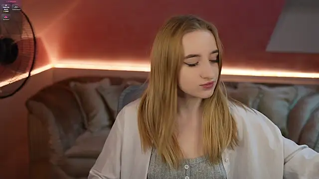 Tess LovelyWest online show from 27, 1, 2025