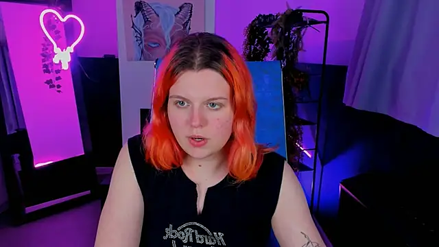 NielletaBlossom online show from 10, 3, 2025