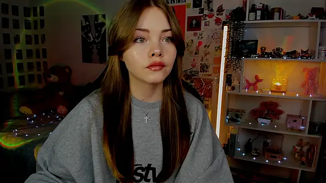 AkiraKatsu online show from 12, 4, 2026