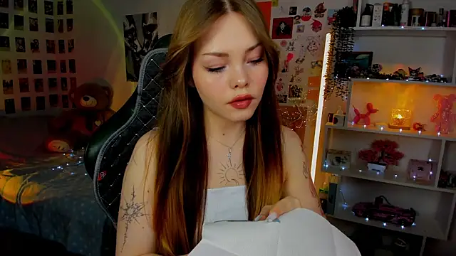 AkiraKatsu online show from 21, 12, 2025