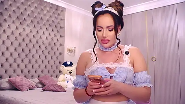 TianaPosh online show from 4, 3, 2026