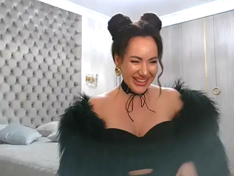 TianaPosh online show from 6, 3, 2025