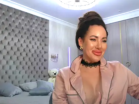 TianaPosh online show from 27, 2, 2025