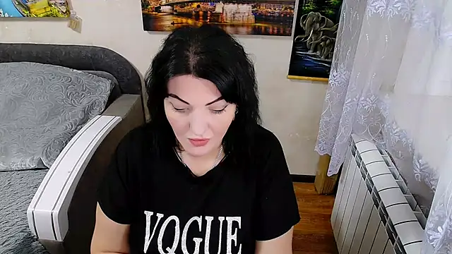 Lady Boom Wild  online show from 19, 11, 2025