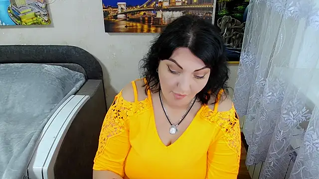 Lady Boom Wild  online show from 10, 10, 2025