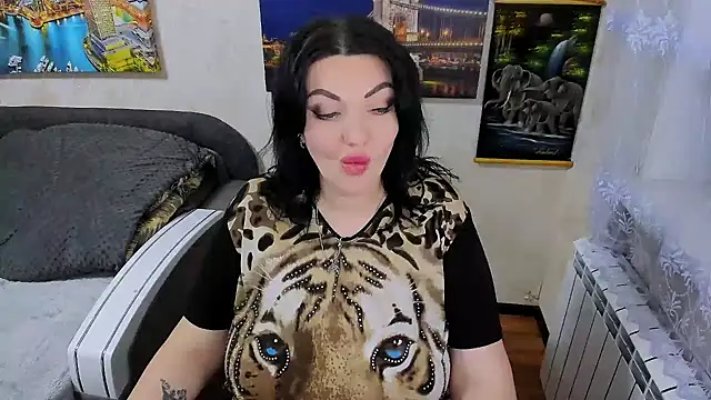 Lady Boom Wild  online show from 6, 3, 2026