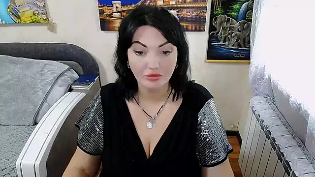 Lady Boom Wild  online show from 25, 10, 2025