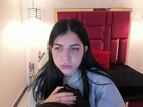 Snapshot of Violet_m chatting on 10, 9, 2025 Violet m online show from 10, 9, 2025