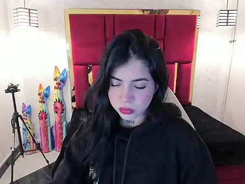 Snapshot of Violet_m chatting on 1, 10, 2025 Violet m online show from 1, 10, 2025