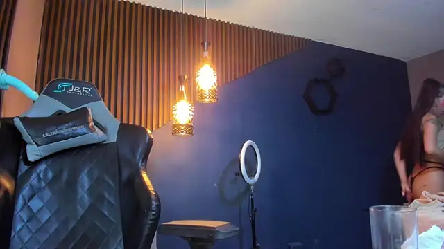 Snapshot of MelodyCollins chatting on 5, 3, 2025 MelodyCollins online show from 5, 3, 2025