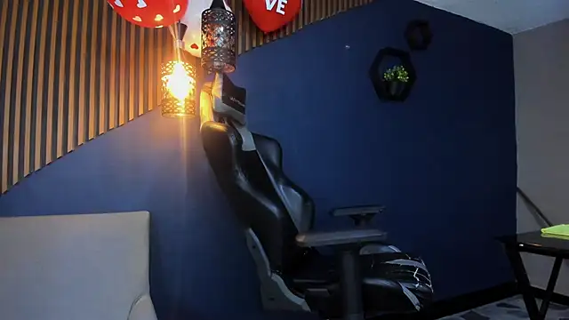 Snapshot of MelodyCollins chatting on 14, 2, 2025 MelodyCollins online show from 14, 2, 2025