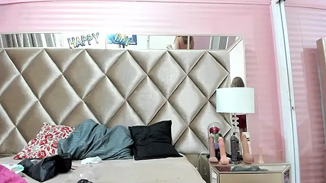 Aurora-Rossi online show from 3, 2, 2026