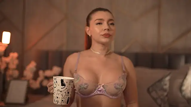 Snapshot of miia_blake chatting on 29, 10, 2025 miia blake online show from 29, 10, 2025