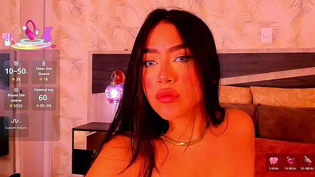 nicolle pierce online show from 5, 12, 2025