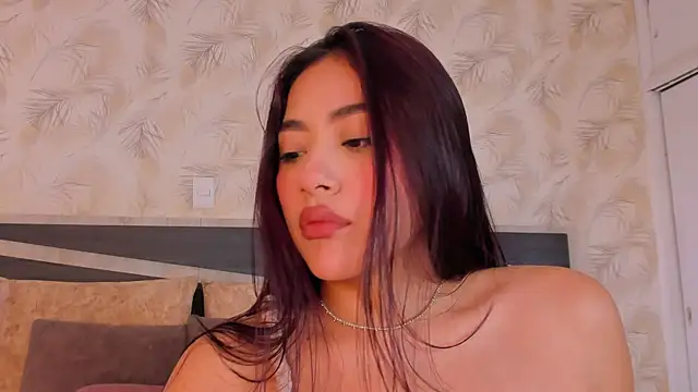 nicolle pierce online show from 28, 4, 2026