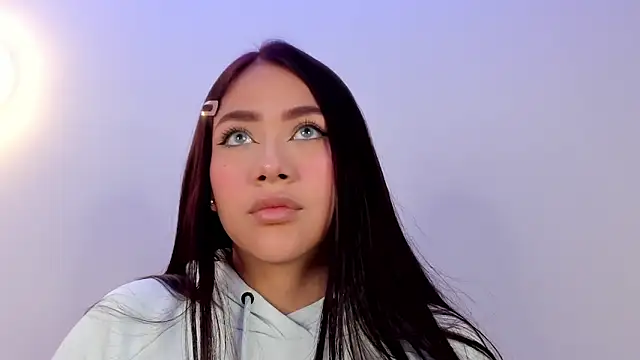 nicolle pierce online show from 3, 2, 2026