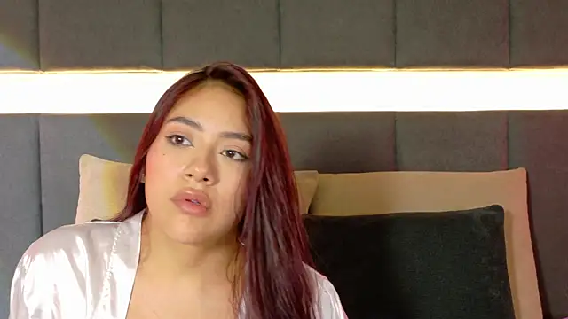 nicolle pierce online show from 3, 5, 2026