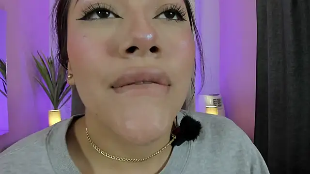 nicolle pierce online show from 6, 4, 2026