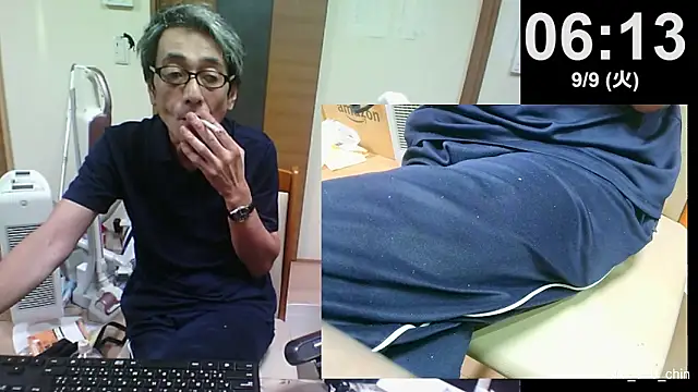 Snapshot of mama010-chan chatting on 8, 9, 2025 mama010-chan online show from 8, 9, 2025