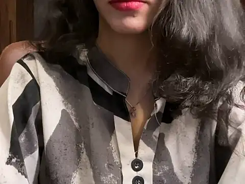 Divyaa69 online show from 3, 4, 2026