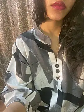 Snapshot of Divyaa69 chatting on 1, 10, 2025 Divyaa69 online show from 1, 10, 2025