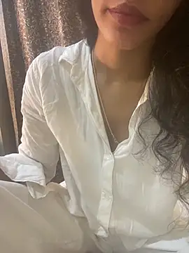 Snapshot of Divyaa69 chatting on 14, 10, 2025 Divyaa69 online show from 14, 10, 2025