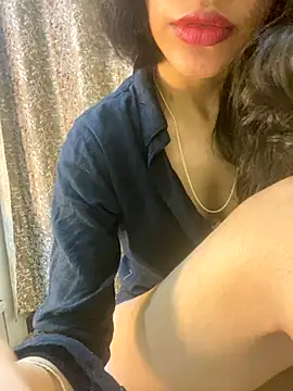 Snapshot of Divyaa69 chatting on 4, 10, 2025 Divyaa69 online show from 4, 10, 2025