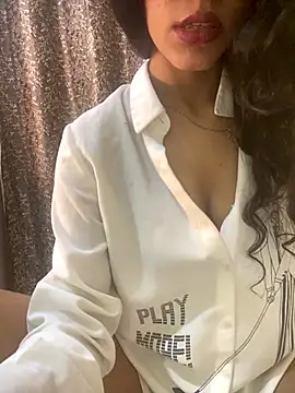 Snapshot of Divyaa69 chatting on 23, 9, 2025 Divyaa69 online show from 23, 9, 2025