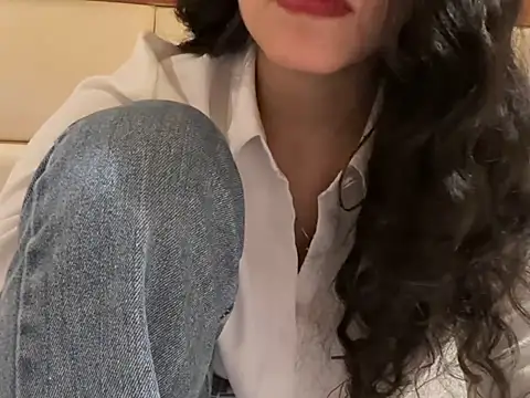 Snapshot of Divyaa69 chatting on 15, 5, 2026 Divyaa69 online show from 15, 5, 2026