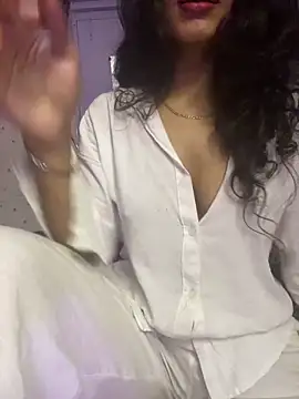 Snapshot of Divyaa69 chatting on 27, 11, 2025 Divyaa69 online show from 27, 11, 2025