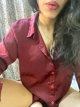 Snapshot of Divyaa69 chatting on 11, 9, 2025 Divyaa69 online show from 11, 9, 2025