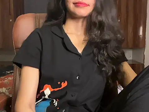 Snapshot of Divyaa69 chatting on 4, 7, 2026 Divyaa69 online show from 4, 7, 2026