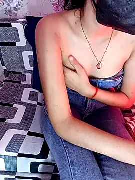 Snapshot of Divyaa69 chatting on 20, 1, 2025 Divyaa69 online show from 20, 1, 2025