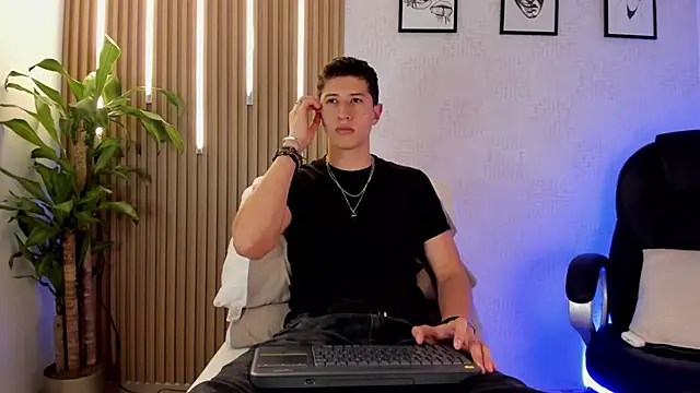 Dorianmistery2322  online show from 15, 12, 2025