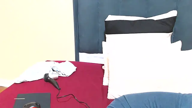 Snapshot of kittykhloe22 chatting on 14, 3, 2025 kittykhloe22 online show from 14, 3, 2025