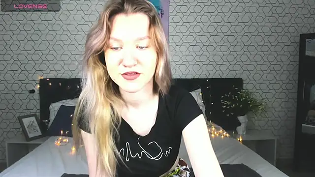 Mariel Brown online show from 8, 2, 2025