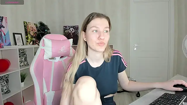 Mariel Brown online show from 26, 2, 2025