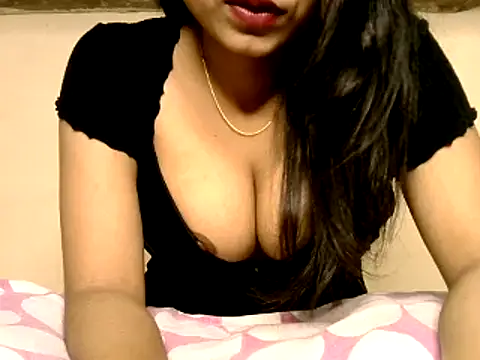 Snapshot of Sanjana_Gupta chatting on 17, 5, 2026 Sanjana Gupta online show from 17, 5, 2026