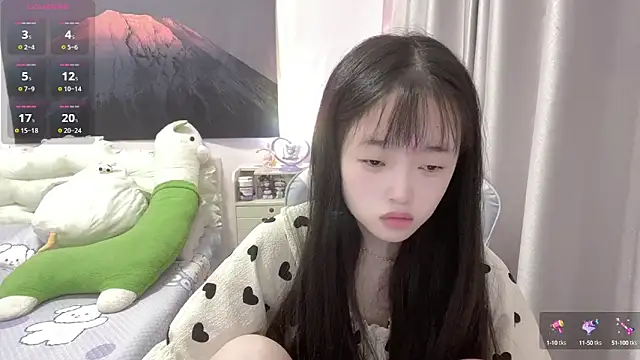Mia-6688 online show from 9, 9, 2025