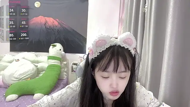 Mia-6688 online show from 25, 9, 2025