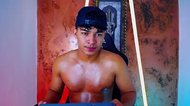 jamescurli  online show from 13, 2, 2025