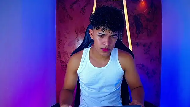 jamescurli  online show from 21, 2, 2025