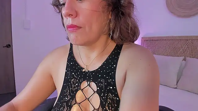gipsela gomez online show from 4, 6, 2026