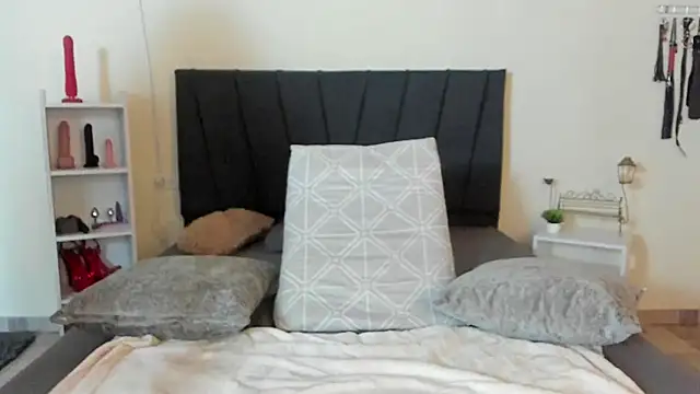 Kimberly lozano online show from 7, 1, 2026