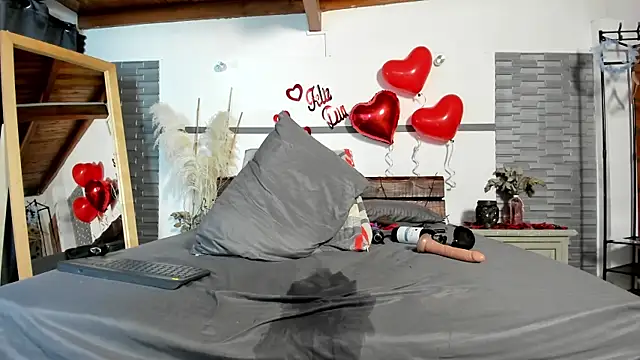 Kimberly lozano online show from 13, 2, 2025