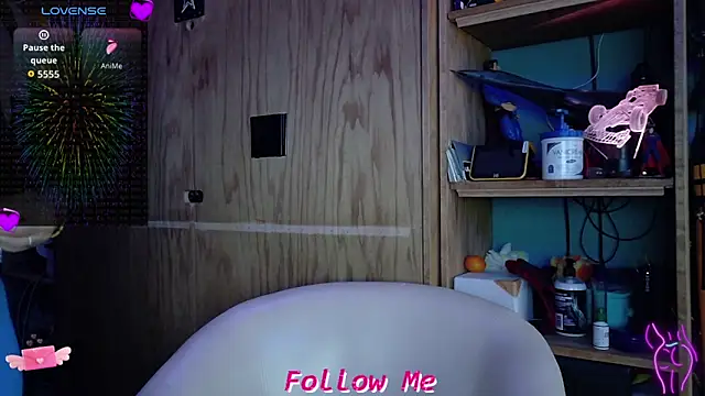 QueenYsuRey online show from 10, 11, 2025