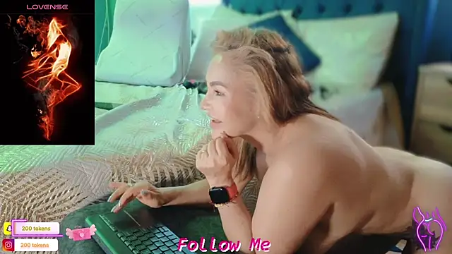 Snapshot of QueenYsuRey chatting on 4, 3, 2025 QueenYsuRey online show from 4, 3, 2025