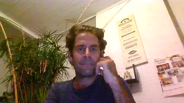 Vespa Crabo online show from 9, 9, 2025