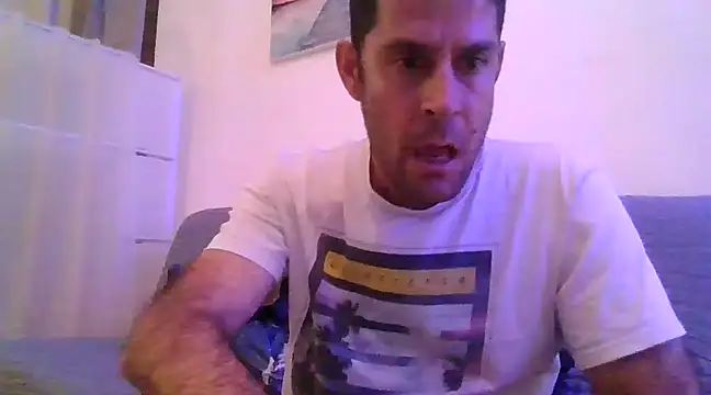 Vespa Crabo online show from 1, 2, 2025