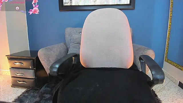 miacarperr1 online show from 23, 3, 2025